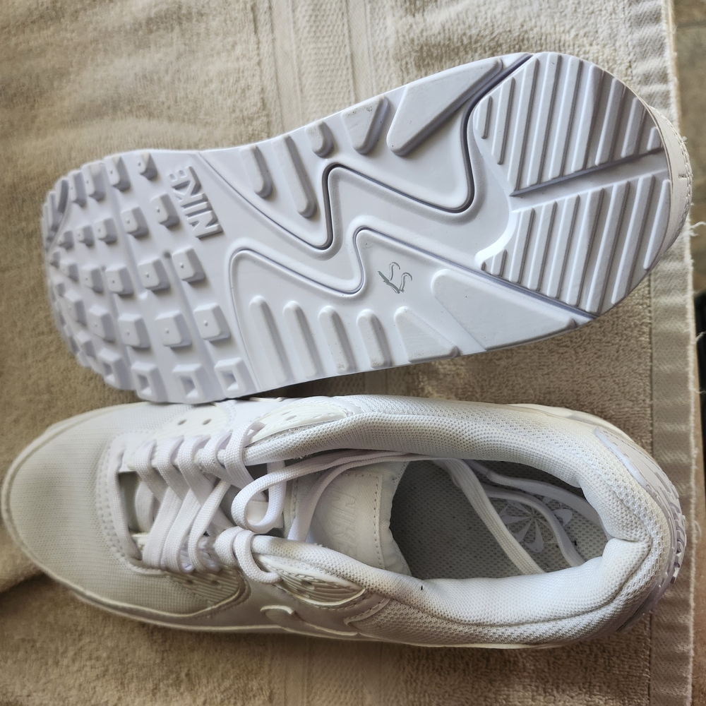 White Nike Air Max Sneakers